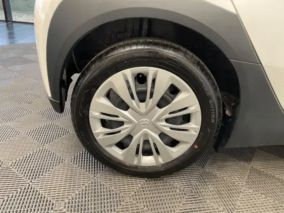 TOYOTA AYGO X - voiture d'occasion - Photo 25