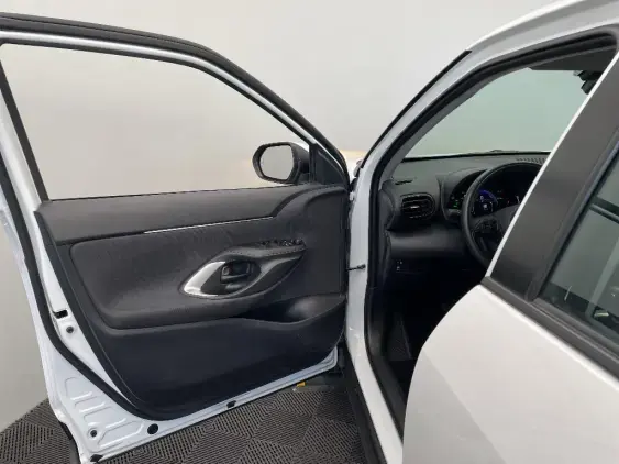 TOYOTA YARIS CROSS I - voiture d'occasion - Photo 19