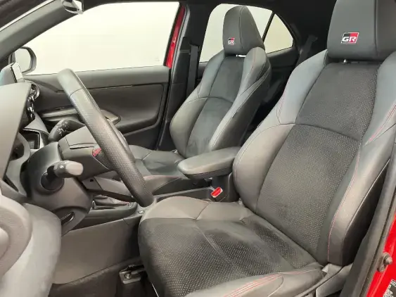 TOYOTA YARIS CROSS I - voiture d'occasion - Photo 18