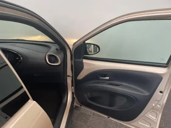 TOYOTA AYGO X - voiture d'occasion - Photo 20
