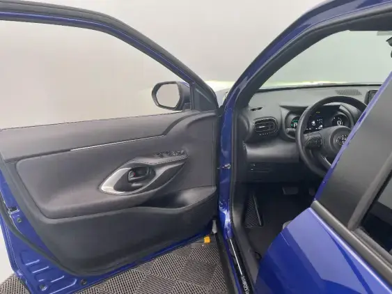 TOYOTA YARIS CROSS I - voiture d'occasion - Photo 19