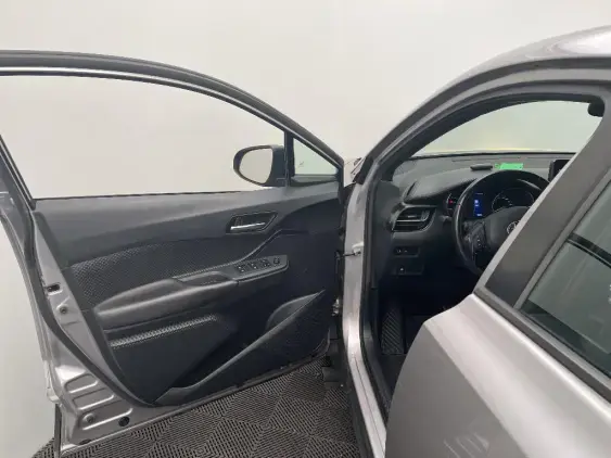 TOYOTA C-HR - voiture d'occasion - Photo 19