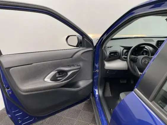 TOYOTA YARIS CROSS I - voiture d'occasion - Photo 19