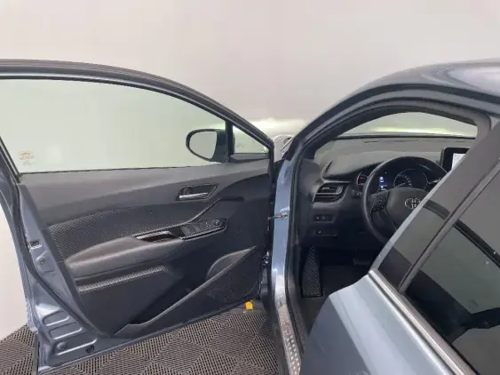TOYOTA C-HR - voiture d'occasion - Photo 19