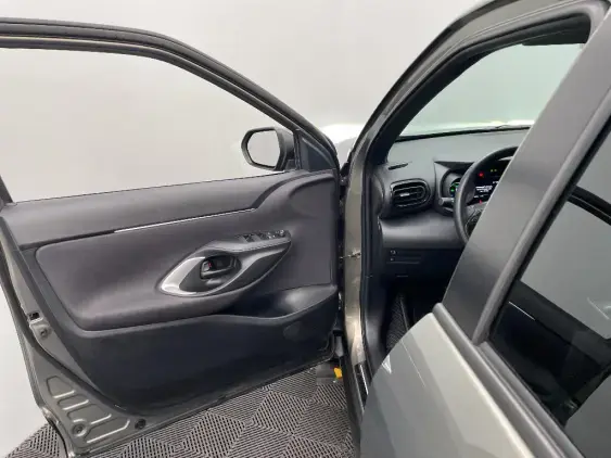 TOYOTA YARIS CROSS I - voiture d'occasion - Photo 19