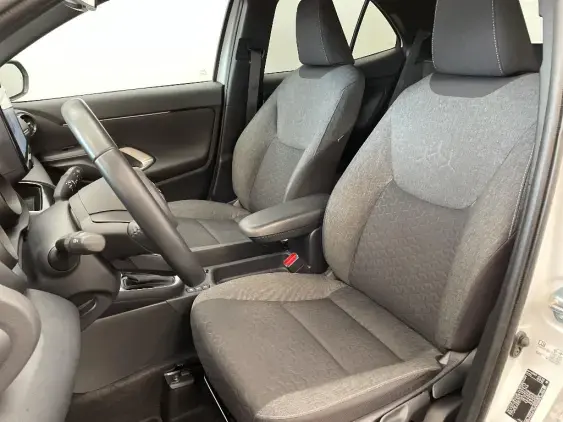 TOYOTA YARIS CROSS I - voiture d'occasion - Photo 18