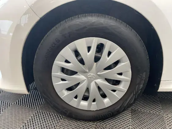 TOYOTA YARIS IV - voiture d'occasion - Photo 23