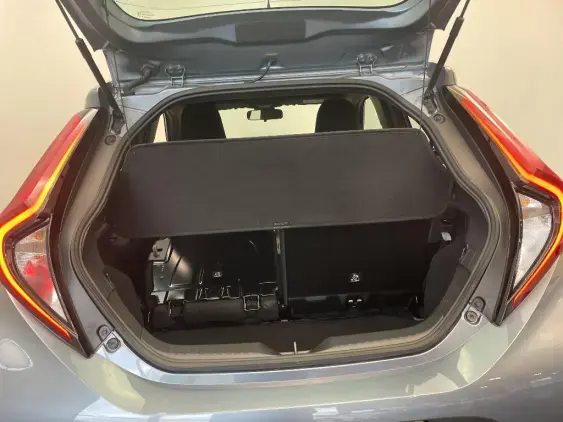 TOYOTA AYGO X - voiture d'occasion - Photo 16