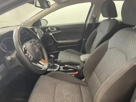 KIA CEED III - voiture d'occasion - Photo 18