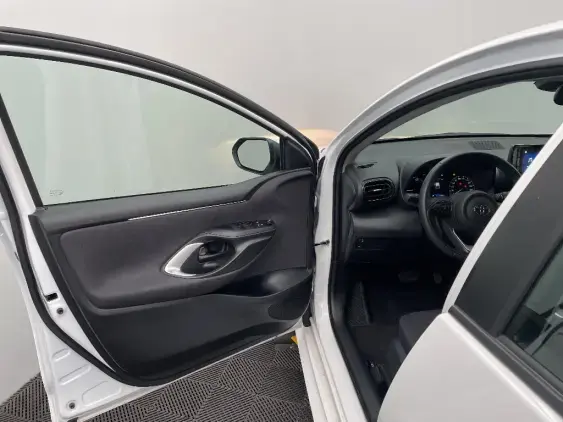 TOYOTA YARIS IV - voiture d'occasion - Photo 19