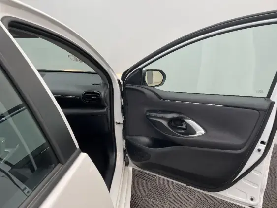 TOYOTA YARIS IV - voiture d'occasion - Photo 20