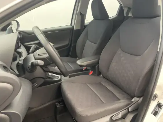 TOYOTA YARIS IV - voiture d'occasion - Photo 18