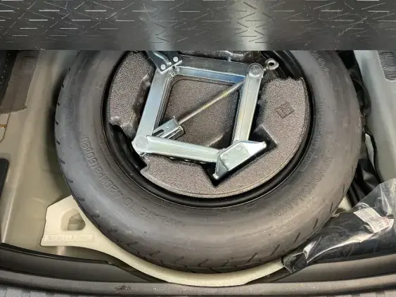 TOYOTA RAV4 V - voiture d'occasion - Photo 17