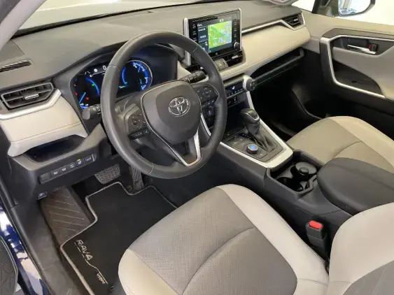 TOYOTA RAV4 V - voiture d'occasion - Photo 18