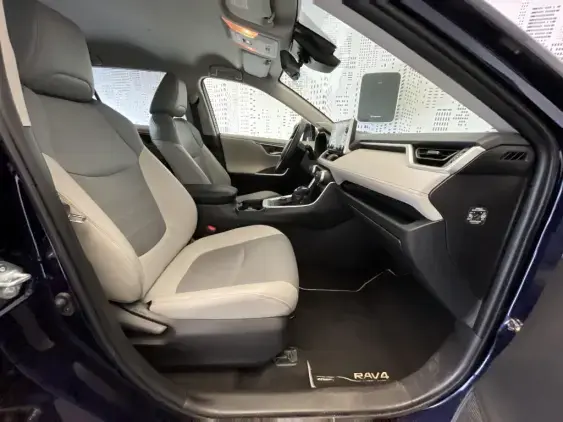 TOYOTA RAV4 V - voiture d'occasion - Photo 19