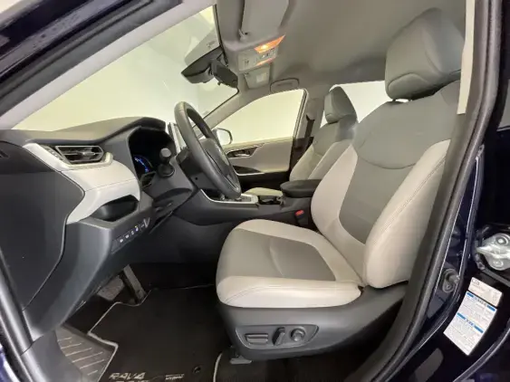 TOYOTA RAV4 V - voiture d'occasion - Photo 21