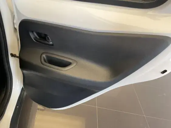 TOYOTA AYGO X - voiture d'occasion - Photo 18