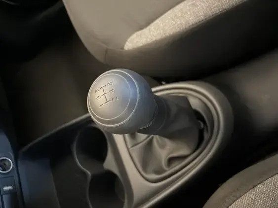 TOYOTA AYGO X - voiture d'occasion - Photo 19