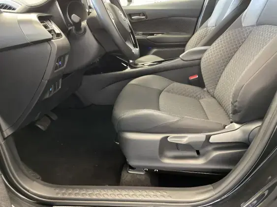 TOYOTA C-HR - voiture d'occasion - Photo 20