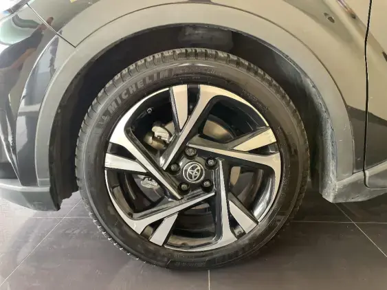 TOYOTA C-HR - voiture d'occasion - Photo 22