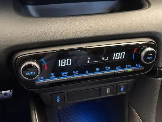 TOYOTA YARIS IV - voiture d'occasion - Photo 20