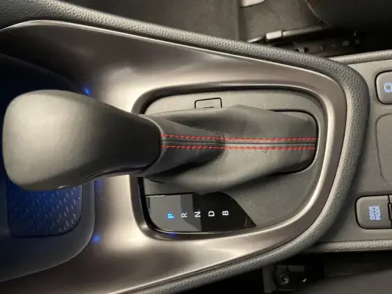 TOYOTA YARIS IV - voiture d'occasion - Photo 24