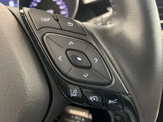 TOYOTA C-HR - voiture d'occasion - Photo 18