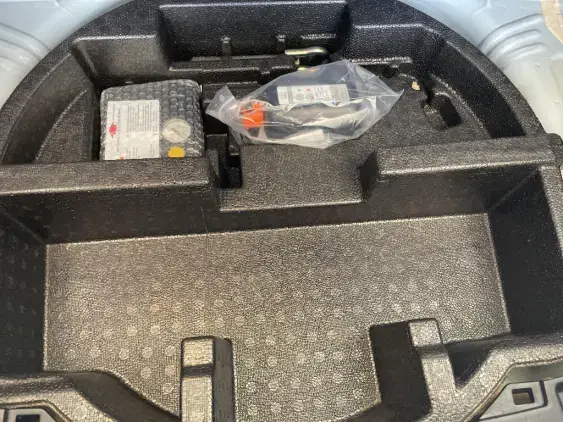 TOYOTA YARIS III - voiture d'occasion - Photo 16