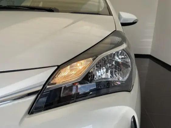 TOYOTA YARIS III - voiture d'occasion - Photo 21