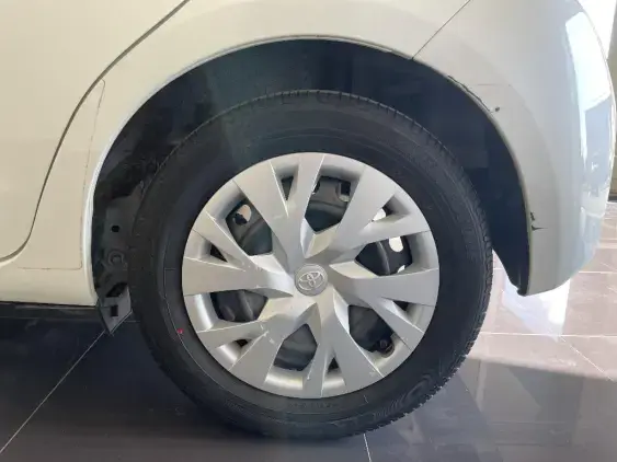 TOYOTA YARIS III - voiture d'occasion - Photo 23