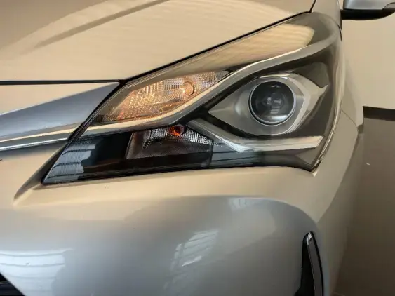 TOYOTA YARIS III - voiture d'occasion - Photo 22