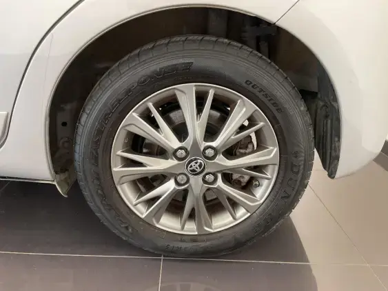 TOYOTA YARIS III - voiture d'occasion - Photo 24