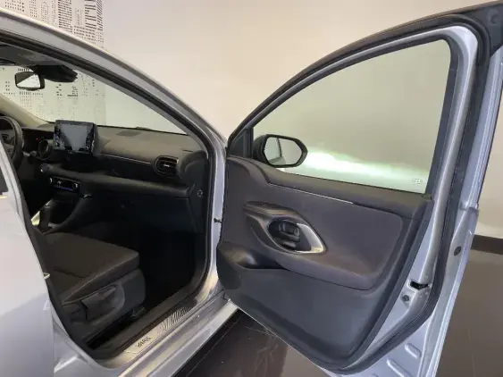 TOYOTA YARIS IV - voiture d'occasion - Photo 20