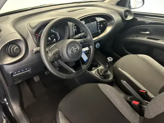 TOYOTA AYGO X - voiture d'occasion - Photo 17