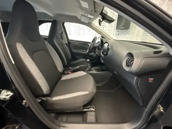 TOYOTA AYGO X - voiture d'occasion - Photo 18