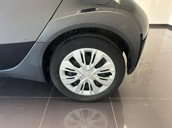 TOYOTA AYGO X - voiture d'occasion - Photo 22