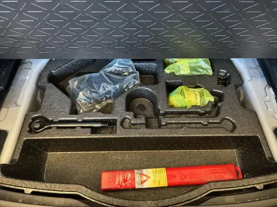 TOYOTA RAV4 V - voiture d'occasion - Photo 16