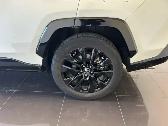 TOYOTA RAV4 V - voiture d'occasion - Photo 22