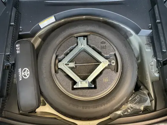 TOYOTA RAV4 V - voiture d'occasion - Photo 17