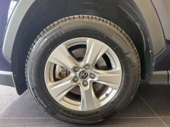 TOYOTA RAV4 V - voiture d'occasion - Photo 22