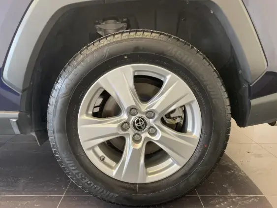 TOYOTA RAV4 V - voiture d'occasion - Photo 23