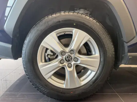 TOYOTA RAV4 V - voiture d'occasion - Photo 24