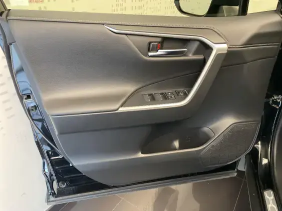 TOYOTA RAV4 V - voiture d'occasion - Photo 19