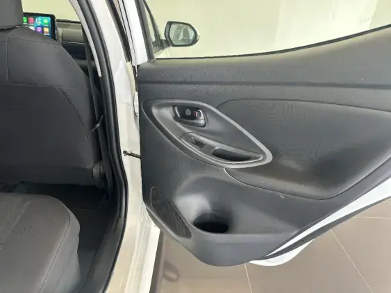 TOYOTA YARIS IV - voiture d'occasion - Photo 19