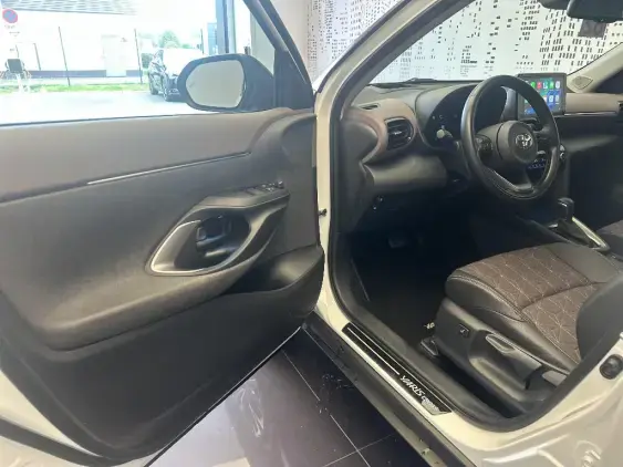 TOYOTA YARIS CROSS I - voiture d'occasion - Photo 19