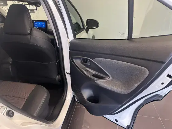 TOYOTA YARIS CROSS I - voiture d'occasion - Photo 20