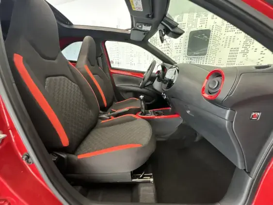 TOYOTA AYGO X - voiture d'occasion - Photo 18