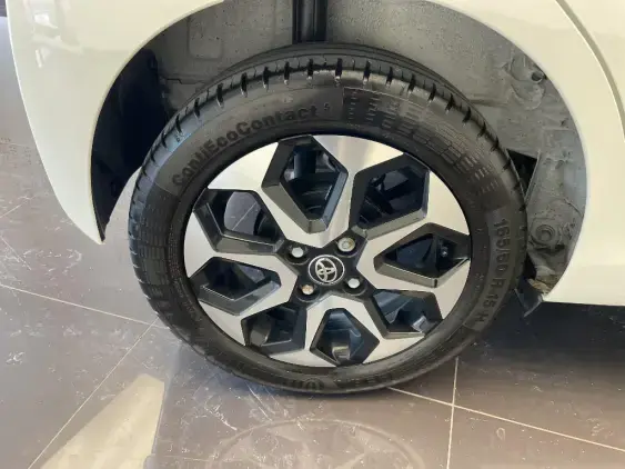 TOYOTA AYGO II - voiture d'occasion - Photo 25