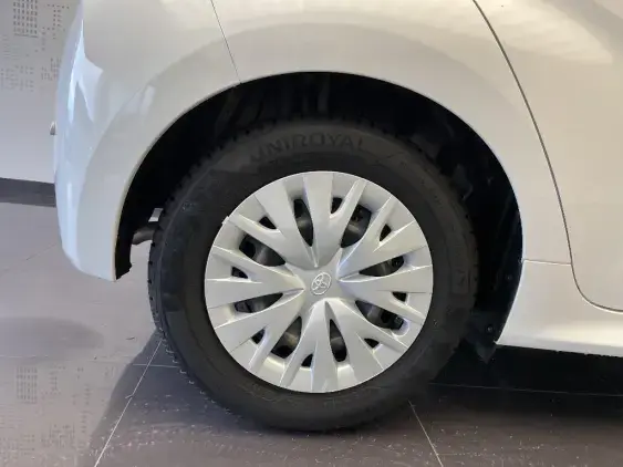TOYOTA YARIS IV - voiture d'occasion - Photo 21