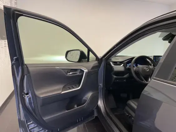 TOYOTA RAV4 V - voiture d'occasion - Photo 18